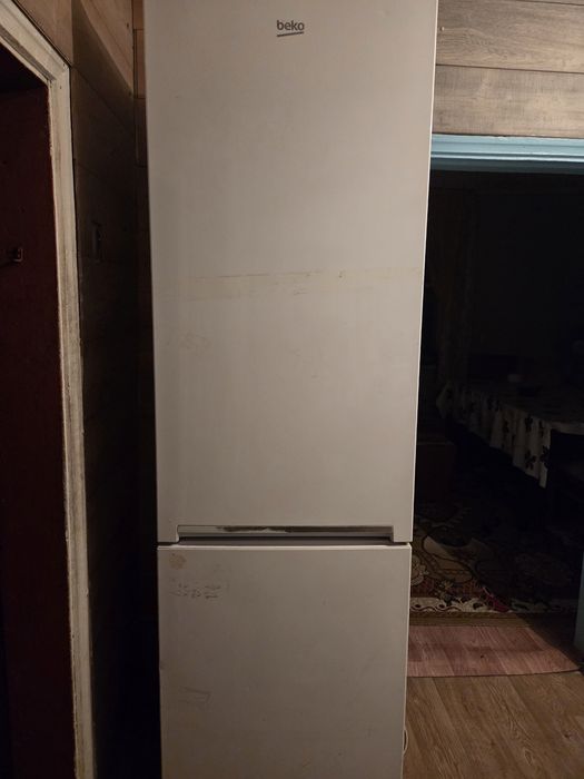 Продаю холодильник beko не в рабочем состоянии
