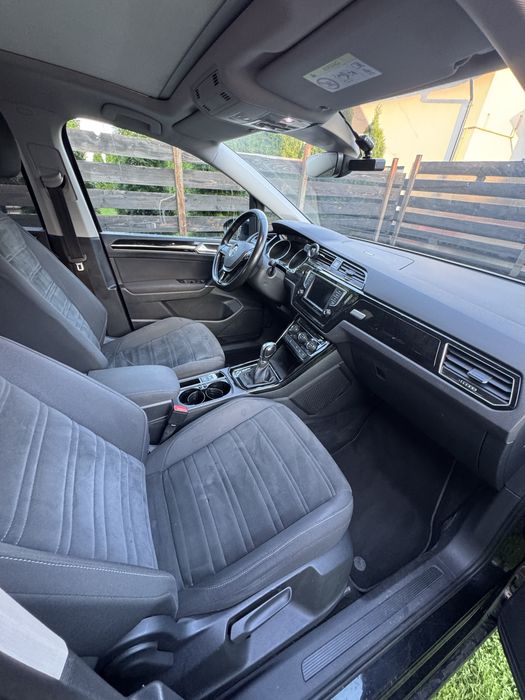 VW Touran HighLine 2.0TDI - BlueMotion - DSG - 150cp - 2017 - 7 locuri