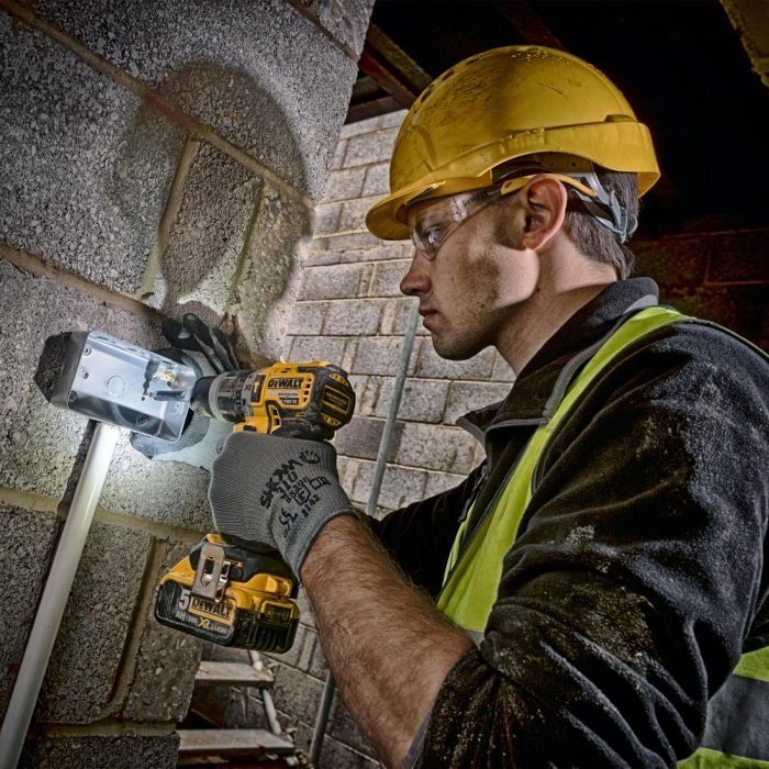 Безчетков Ударен Винтоверт DeWALT DCD796N