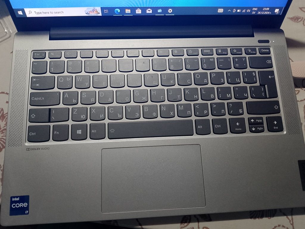 Lenivo ideapad 5 11th Gn intel core i7-1165G7. 2.80 GHz 16gb ram 512