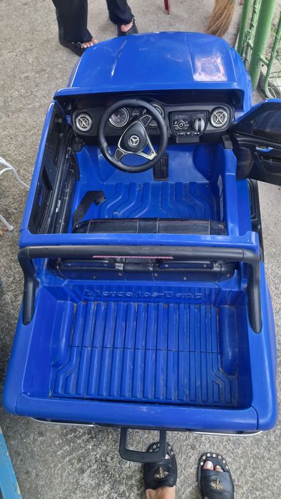 Masinuta electrica 4x4