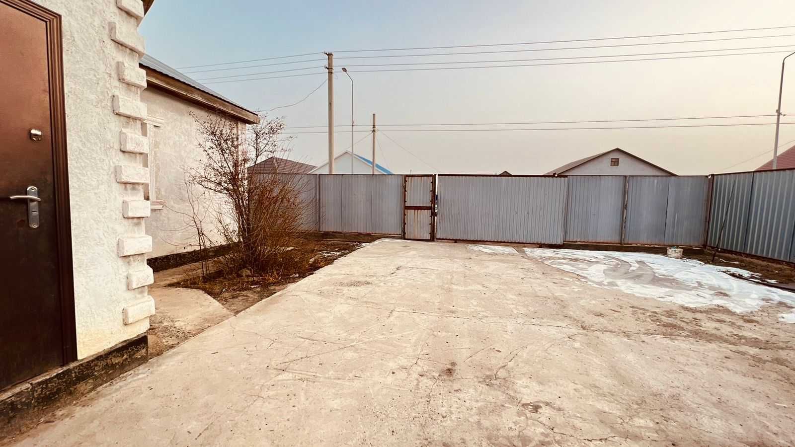 Продается шикарный 3-х комнатный дом в мкр. Жулдыз - 1, 8 улица.