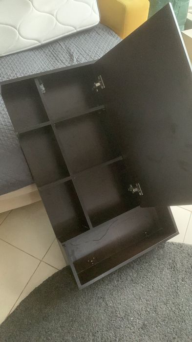 Тоалетка за стена