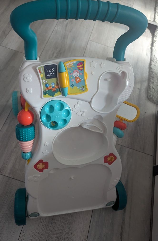 Vand antepremergator cu activitati pentru bebelusi