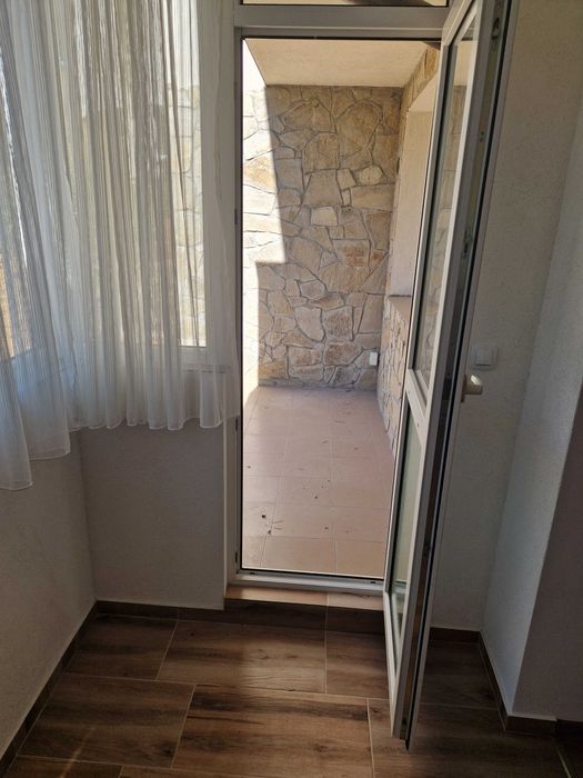 Продава се тристаен апартамент