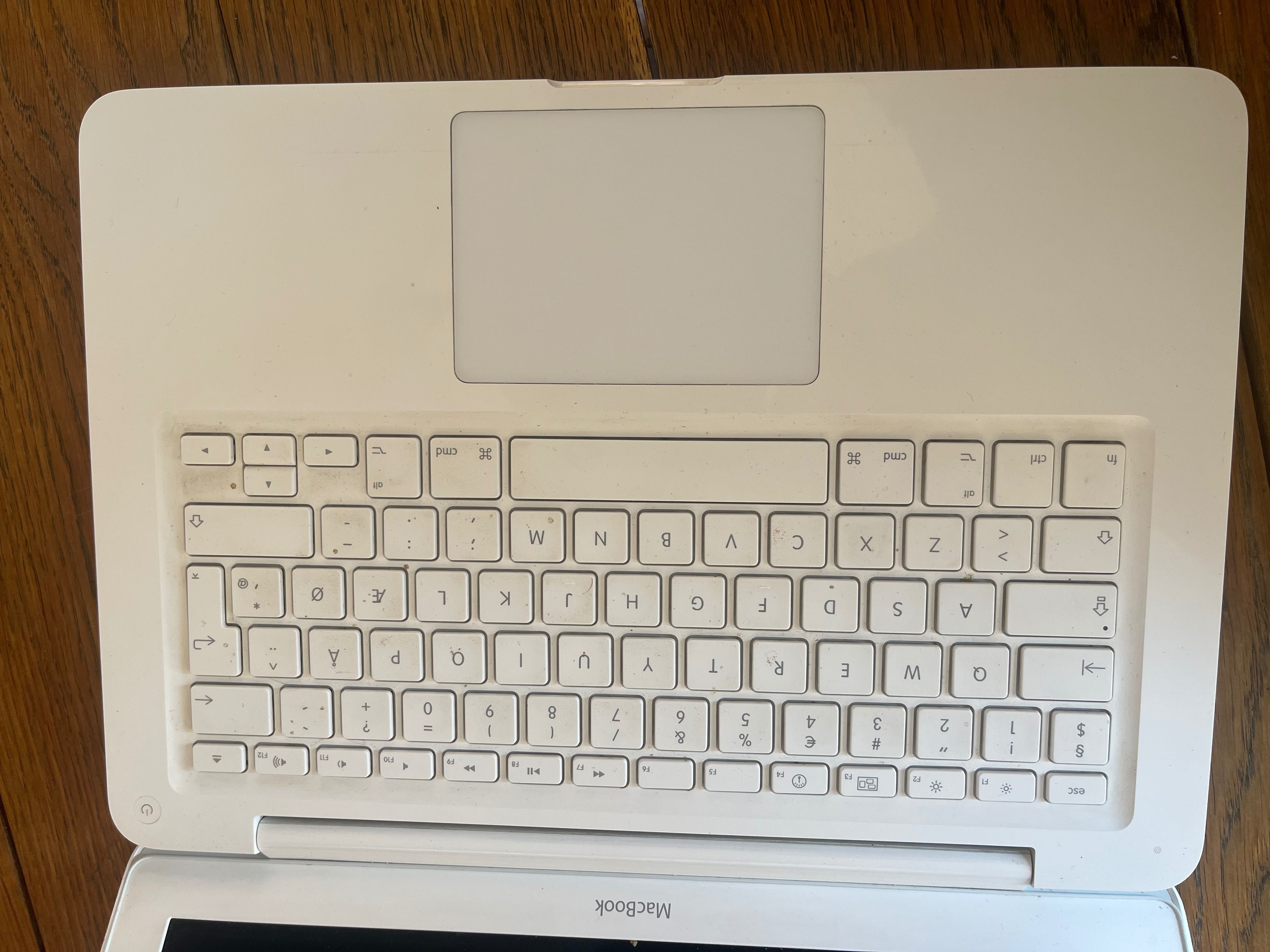 Лаптоп  MacBook 13 2009