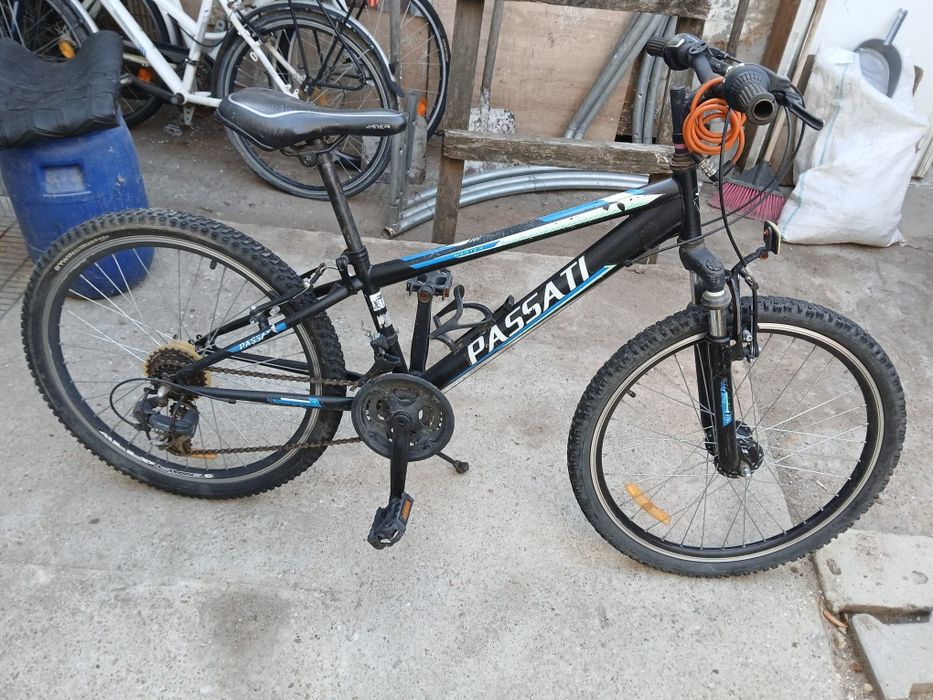 Bicicleta de vanzare peret 350lei