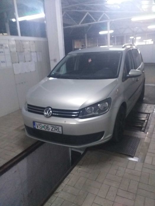 Vând vw Turan an2011