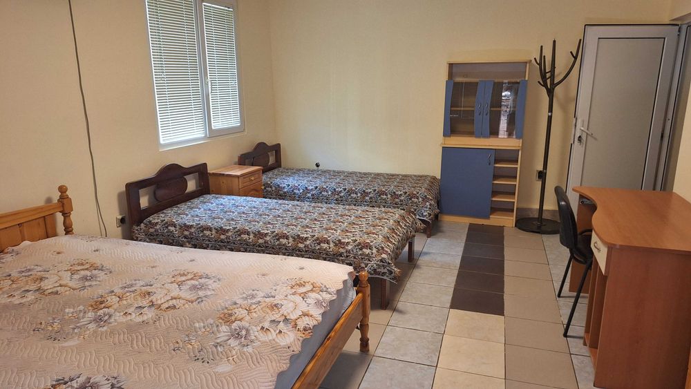 Дава се под наем Етаж от къща в София, Надежда 1 - 100 кв.м за 229.5 € - Снимка #6