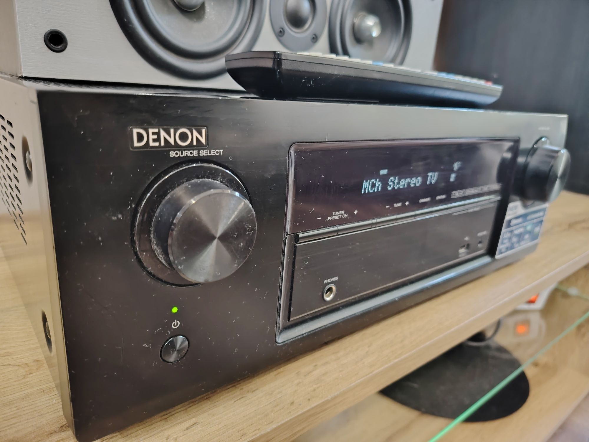 Ресивър 5.2 Denon AVR X520BT