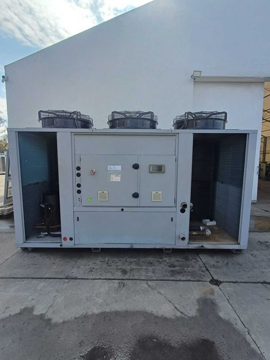 Vand / Inchiriez chiller SYSTEMAIR 170 KW