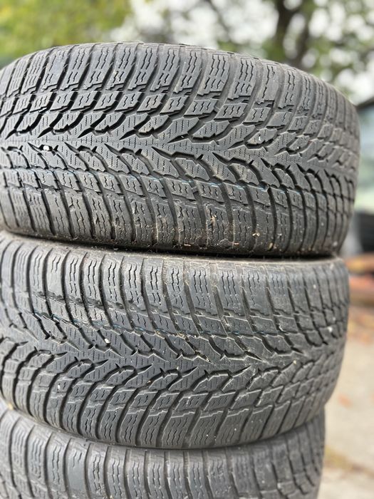 Зимни гуми 225/40/18 Nokian DOT 19 с борд .