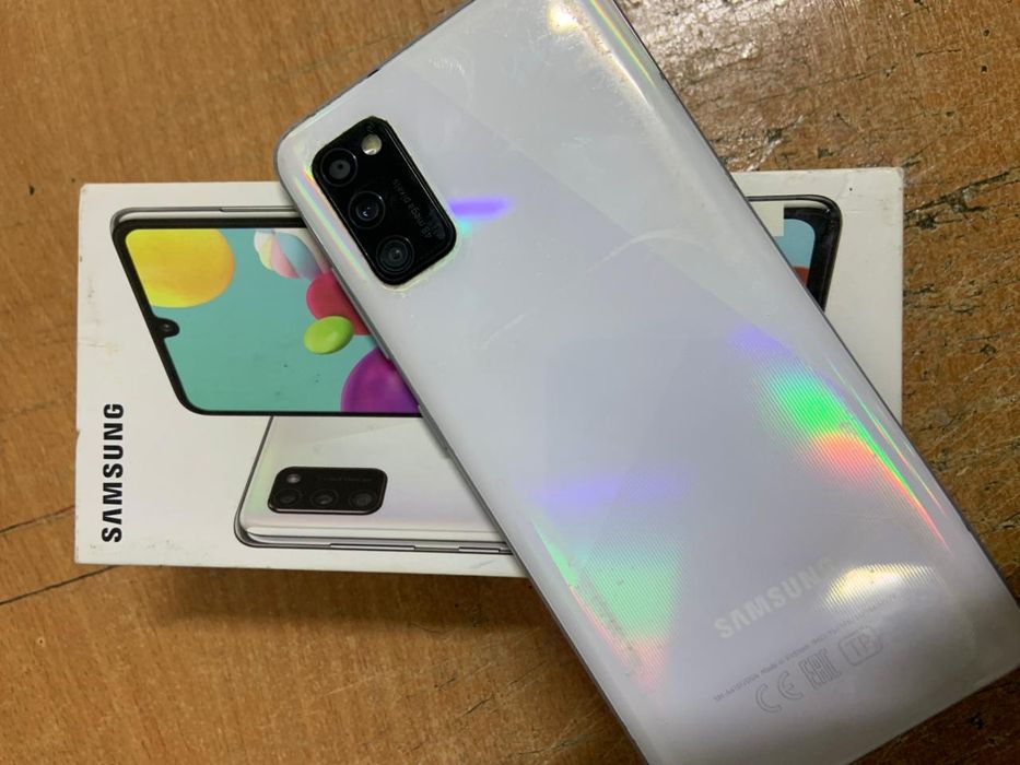 Самсунг А41 жағдайы жақсы коробкасымен