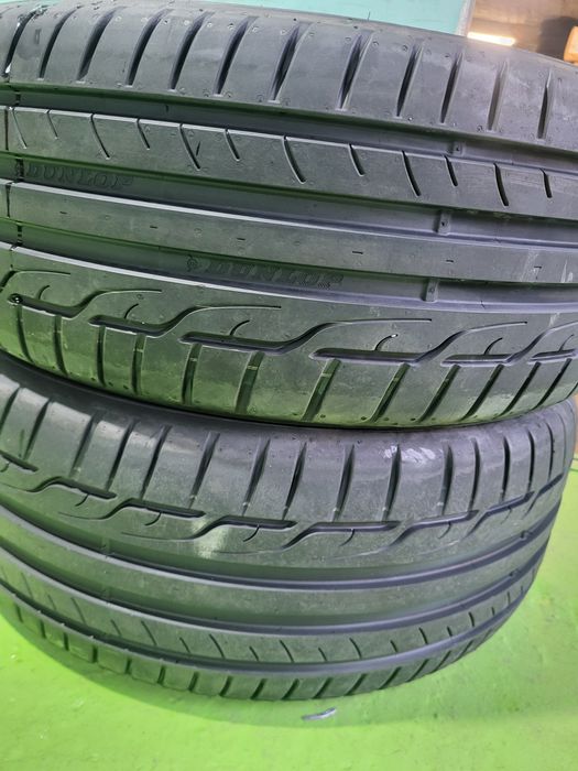 2 бр летни 225/45/17 Dunlop