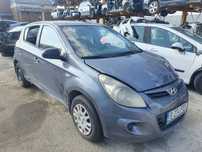 bara fata spate capota trager calandru haion stop tripla far oglinda stanga dreapta Hyundai i20 motor 1.4crdi 75cp D4FC Dezmembrez