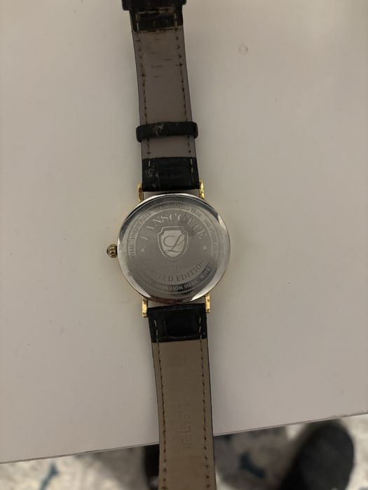 Vand ceasuri aur Rolex si lankoste