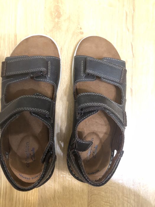 Продаю Clarks кожаные новые мужские сандалии
