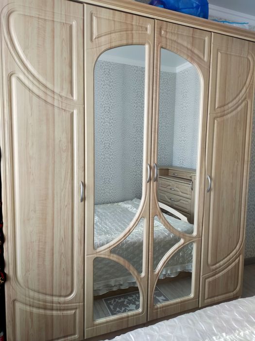 Спальный гарнитур