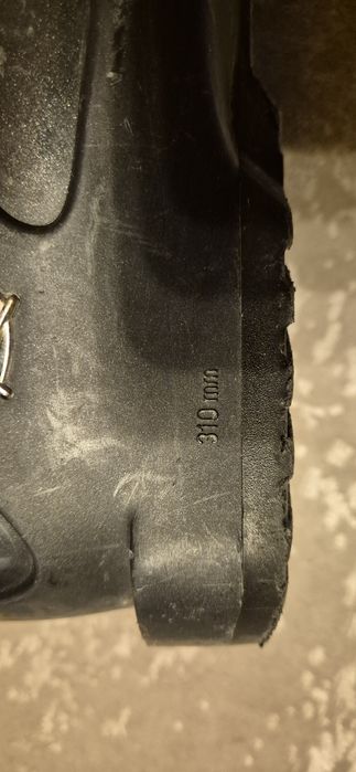 Clapari ski 
marime EUR:37 mondo:23.5 / 2