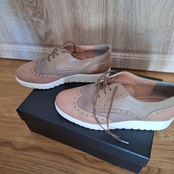 Vând pantofi Musette nr 36