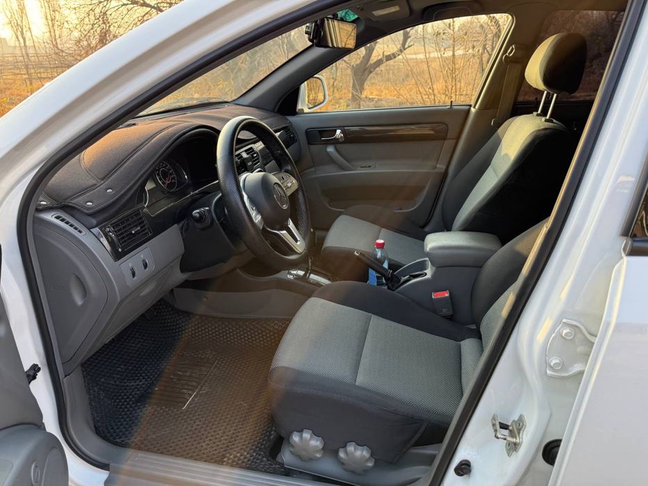 Gentra 3 pozisya avtomat sotiladi