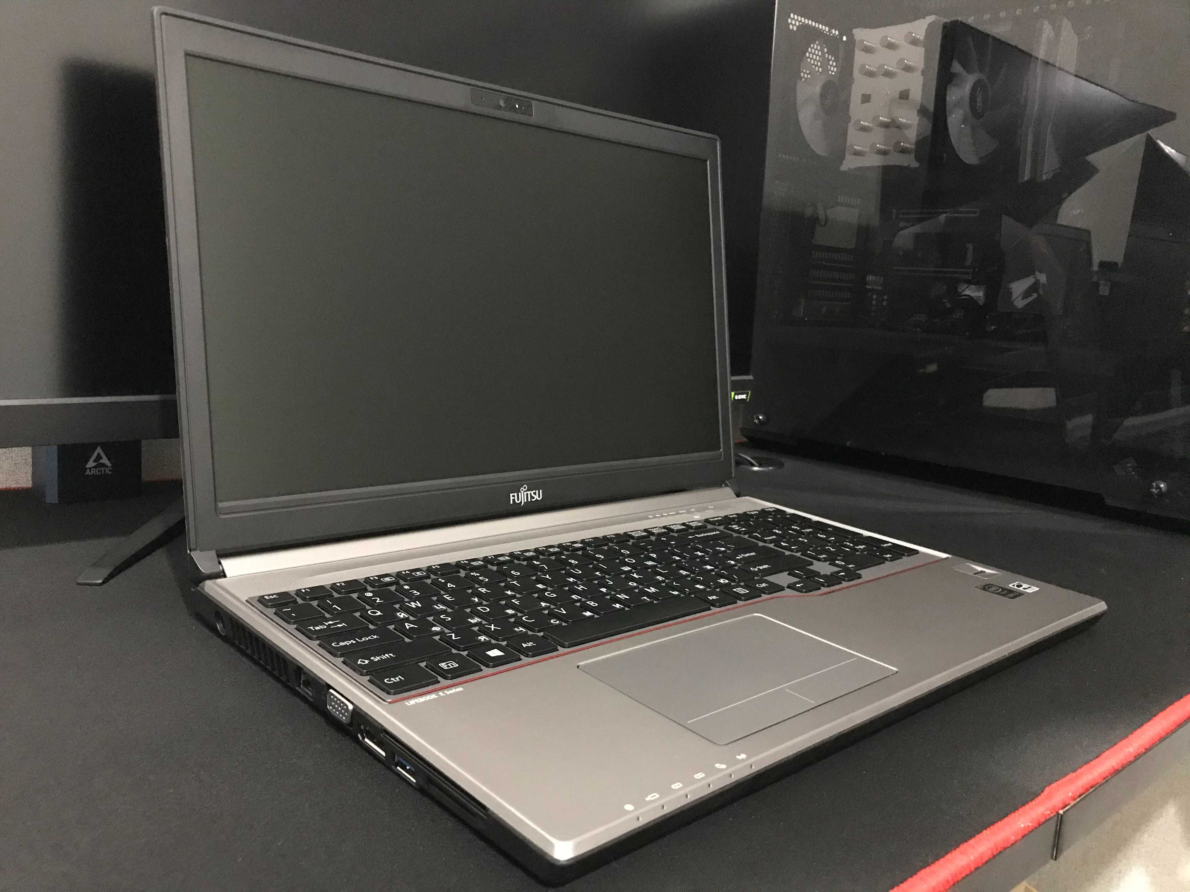 Ноутбук Fujitsu LIFEBOOK Core i5