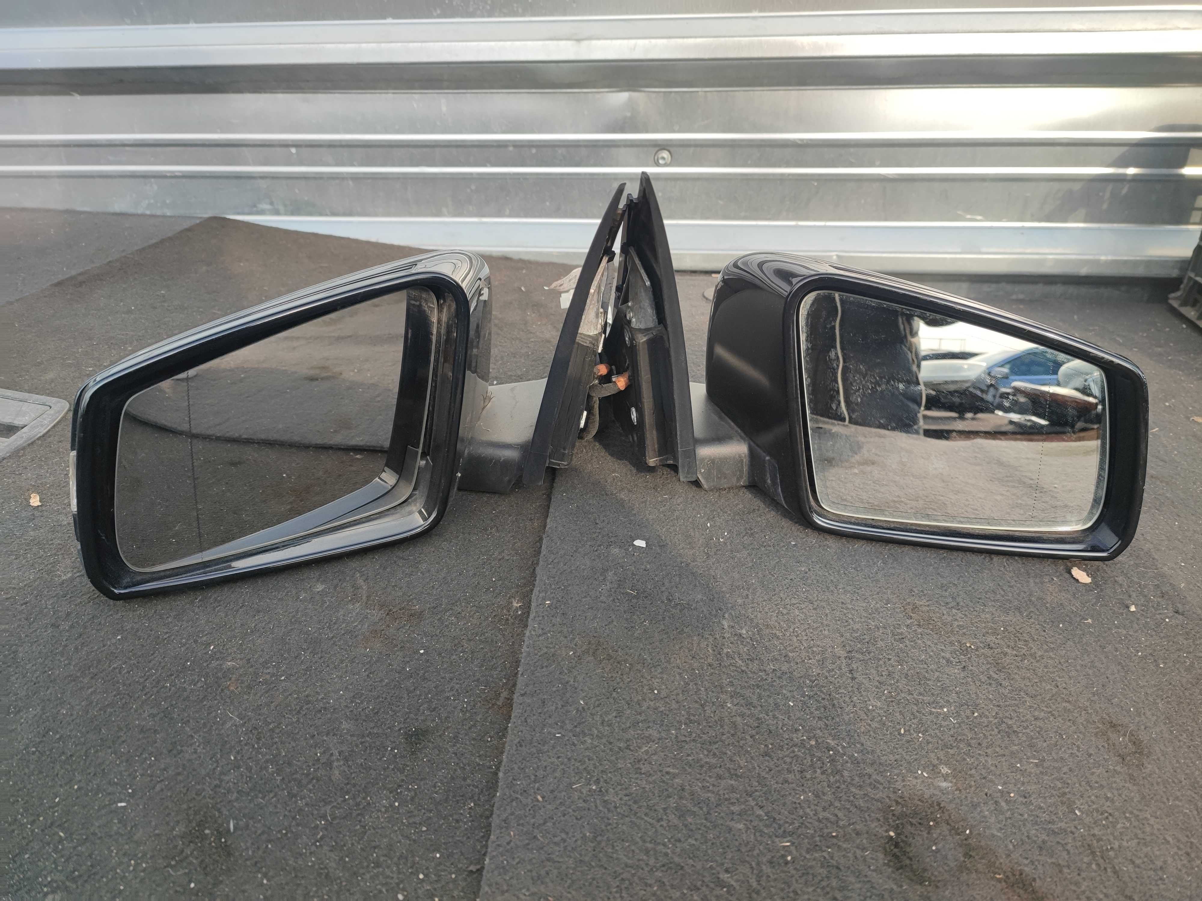 Огледала ляво дясно огледало Mercedes W204 Facelift с двоен мигач