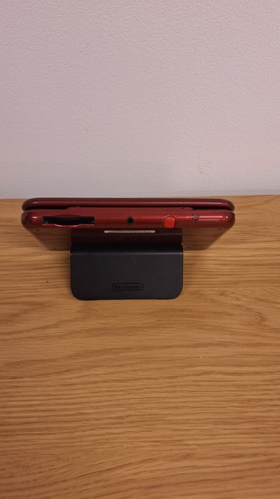 New Nintendo 3DS XL – Modat + 440 Jocuri: Mario, Pokémon, Zelda, etc.