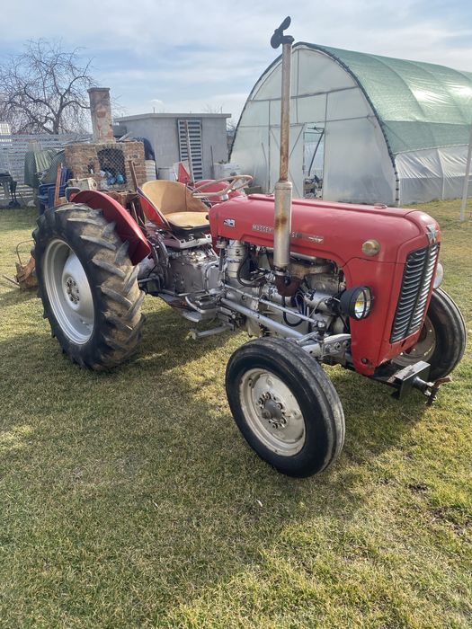 Tractor Massey Ferguson