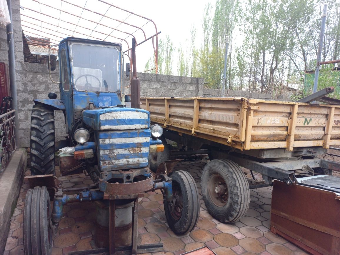 28 traktor  1  2  yildan beri yurmayapkan holat yaxshi balonlari yangi
