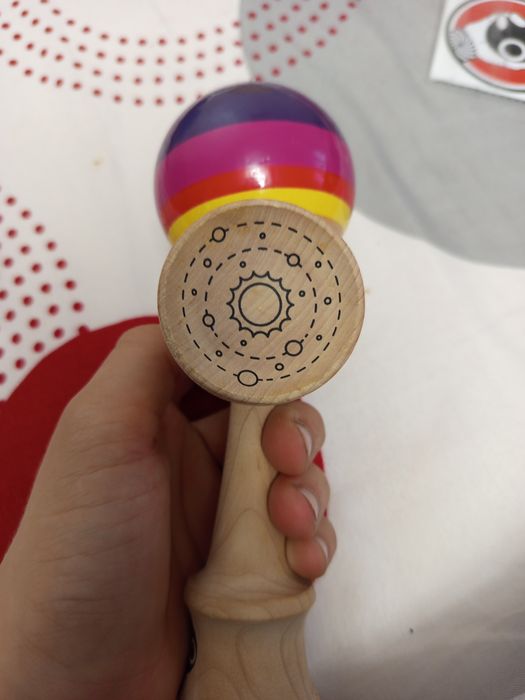 Vând O kendama space 3 purple
