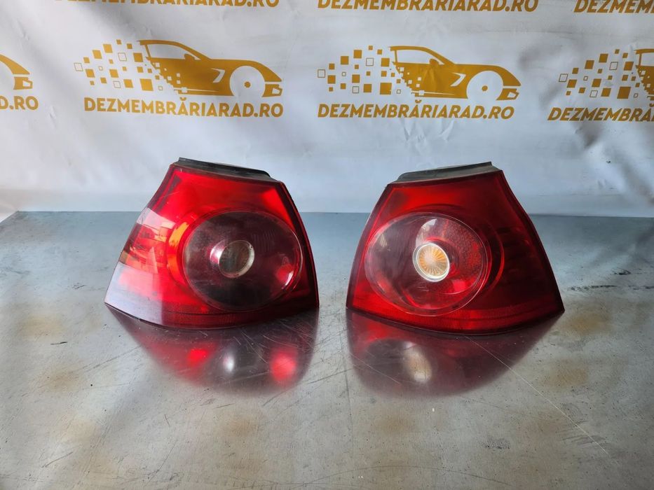 Stopuri Lampa Stop Tripla Stanga Dreapta Vw Golf 5 Hatchback - Dezmembrari Arad