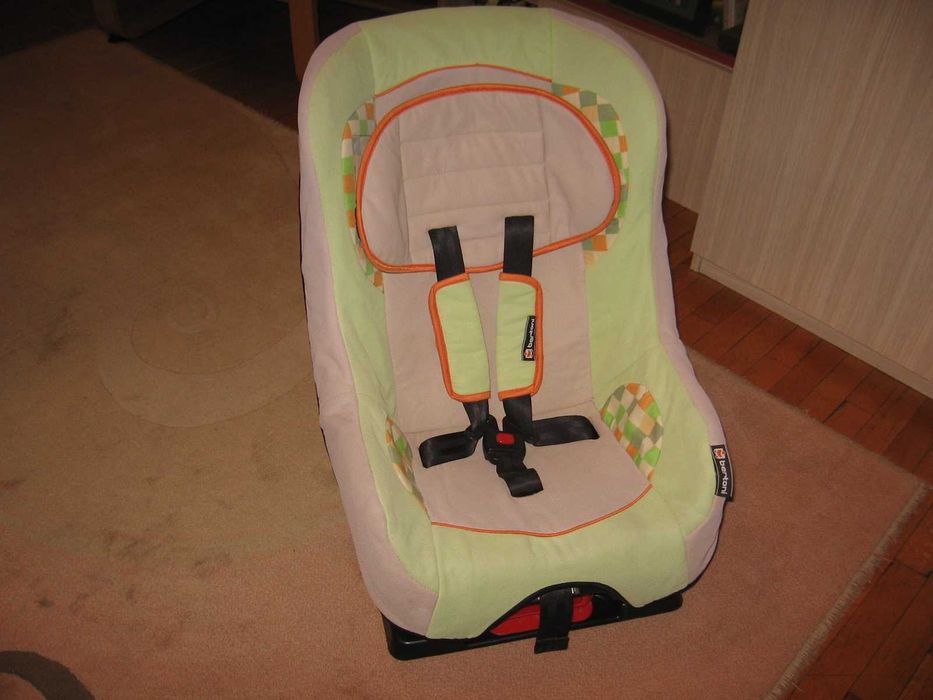 Продавам детско столче за кола BERTONI