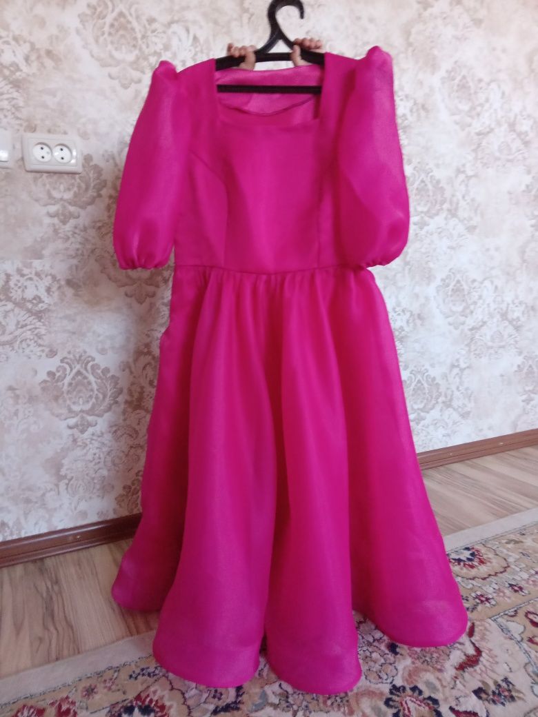2 көйлек сатылады