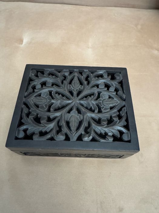 Продам шкатулку для украшений