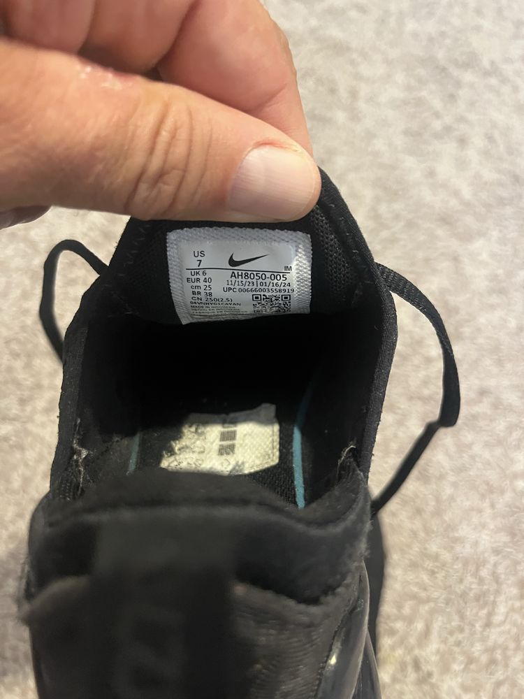 Nike Air Max 270-оригинални маратонки