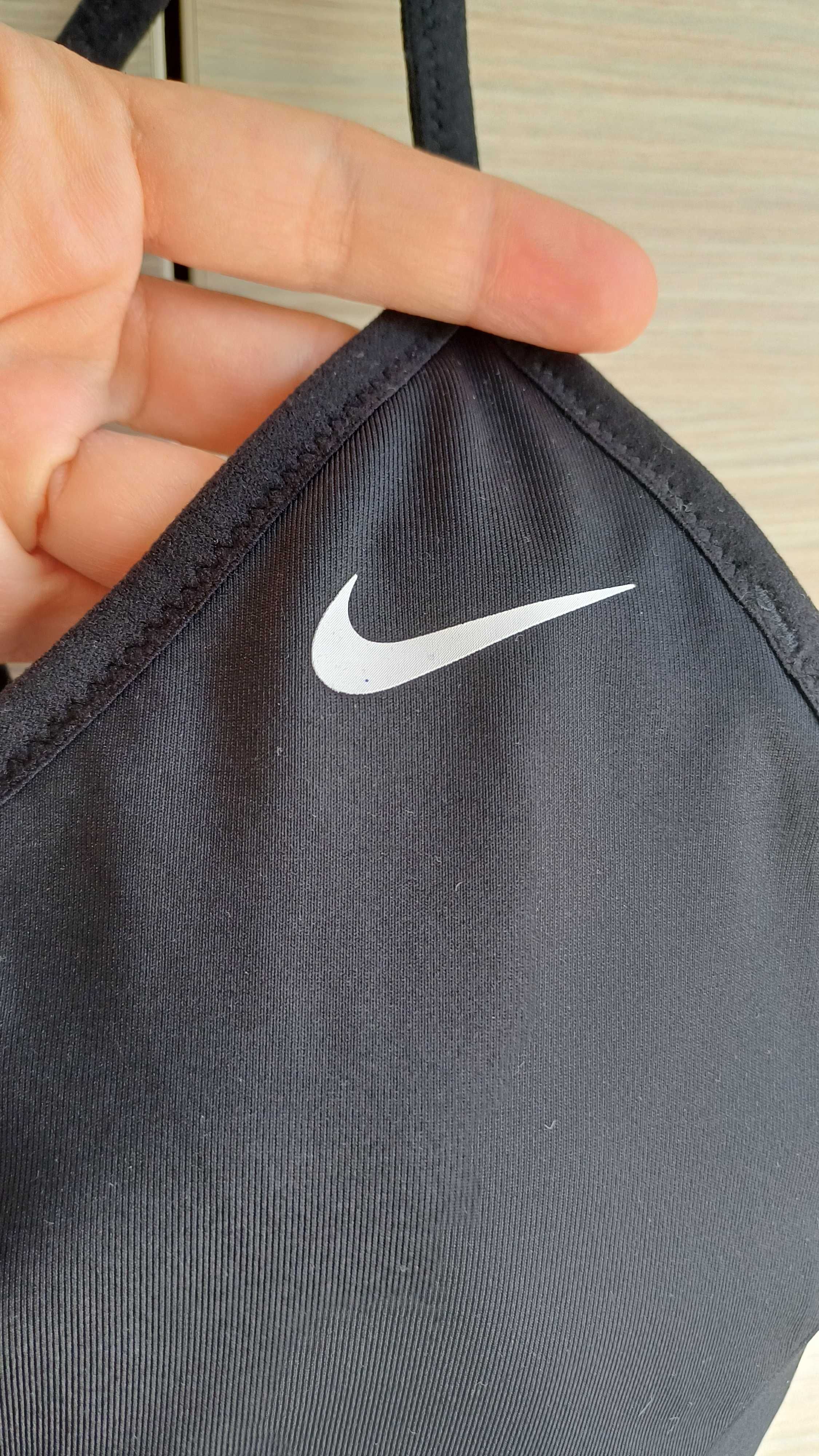 Спортно бюстие  Nike M
