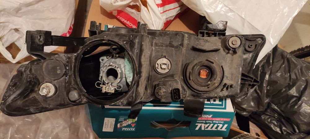 Фар за Хонда акорд 7ма генерация