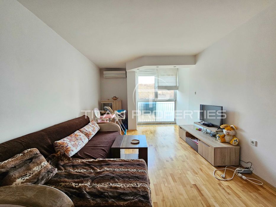 Продава се Двустаен апартамент в Пловдив, Кючук Париж - 56 кв.м за 2018 €/кв.м - Снимка #3