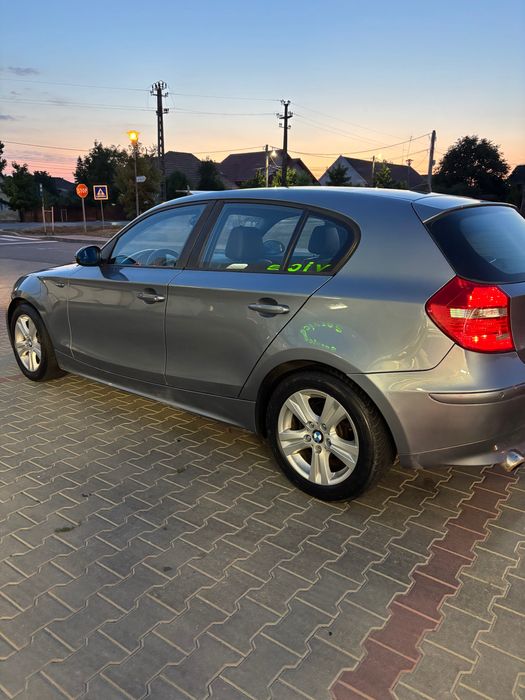Vând bmw seria 1.