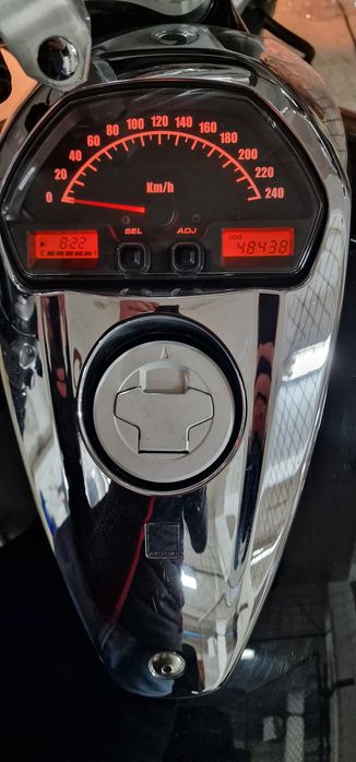 Suzuki Intruder VZR1800, M1800 R sau BOULEVARD M109 R