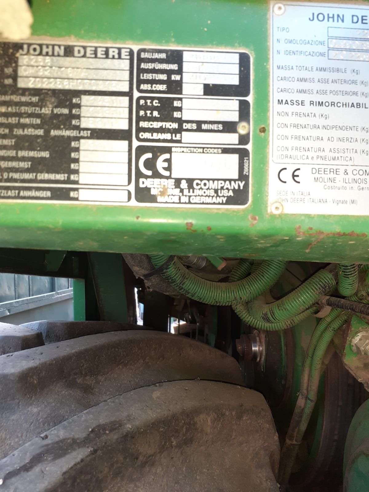 Vând sau schimb Combina John Deere 2258 Extra