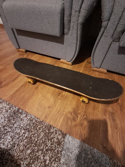 Skateboard pentru adolescenți
