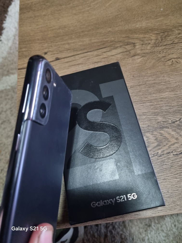 Vând samsung s 21 5g în stare perfecta