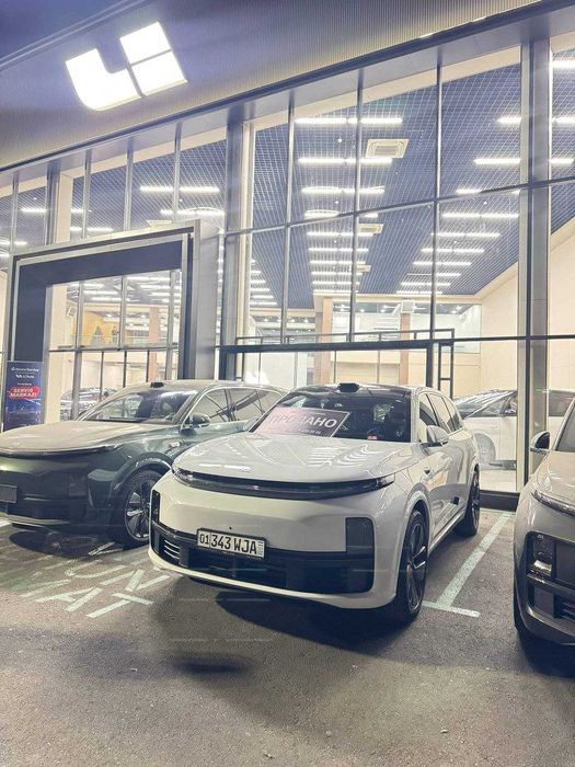 LI 7 ULTRA позиция цвет кузова White, Elegant Grey, Baby Blue