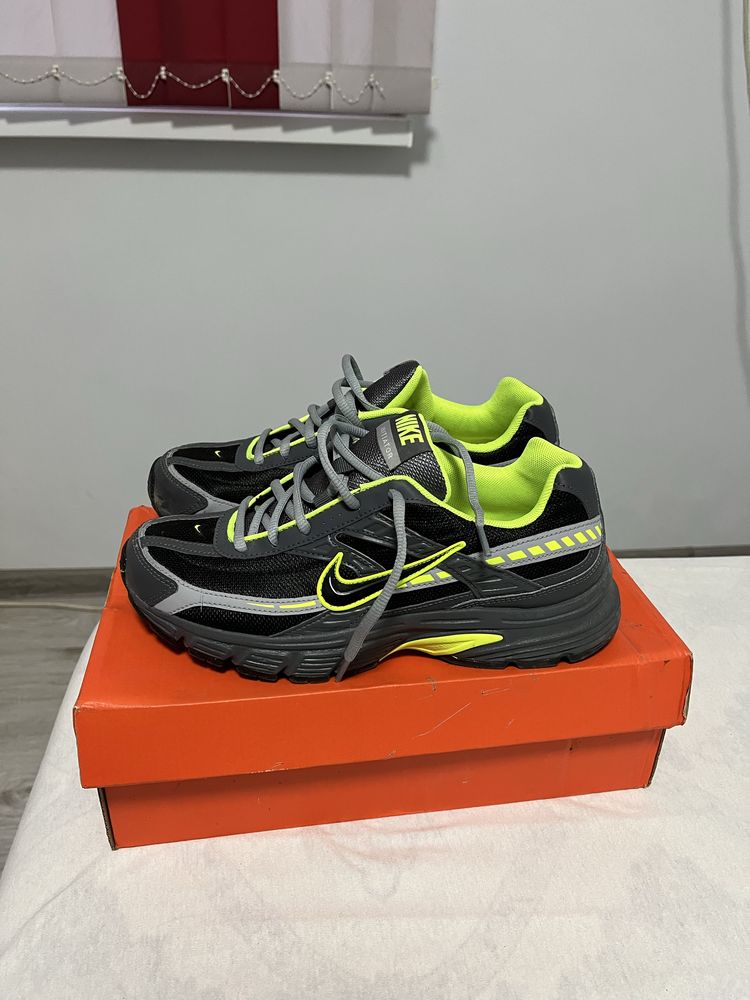 nike initiator маратонки