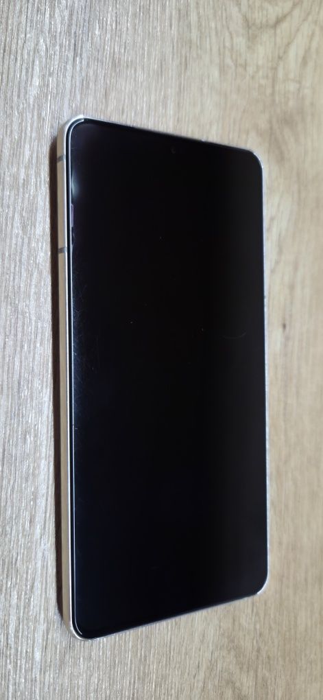 Samsung  Galaxy S21