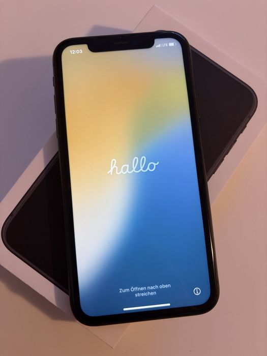Vand Iphone 11, 64gb, 76% baterie