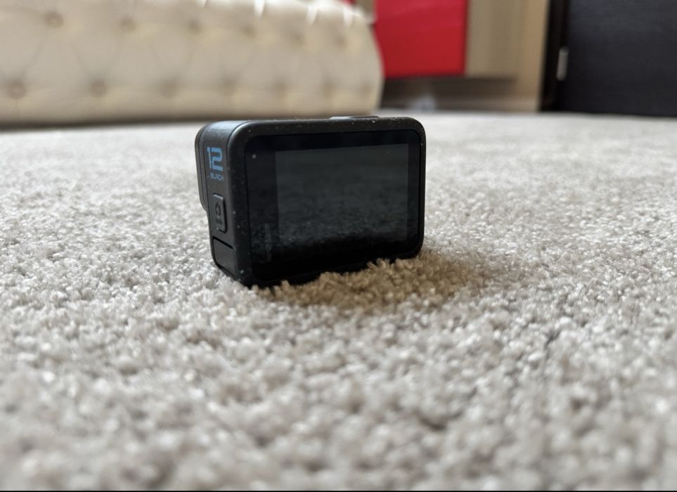 GoPro Hero 12 + Card 128GB + Accesorii aftermarket – Stare impecabilă