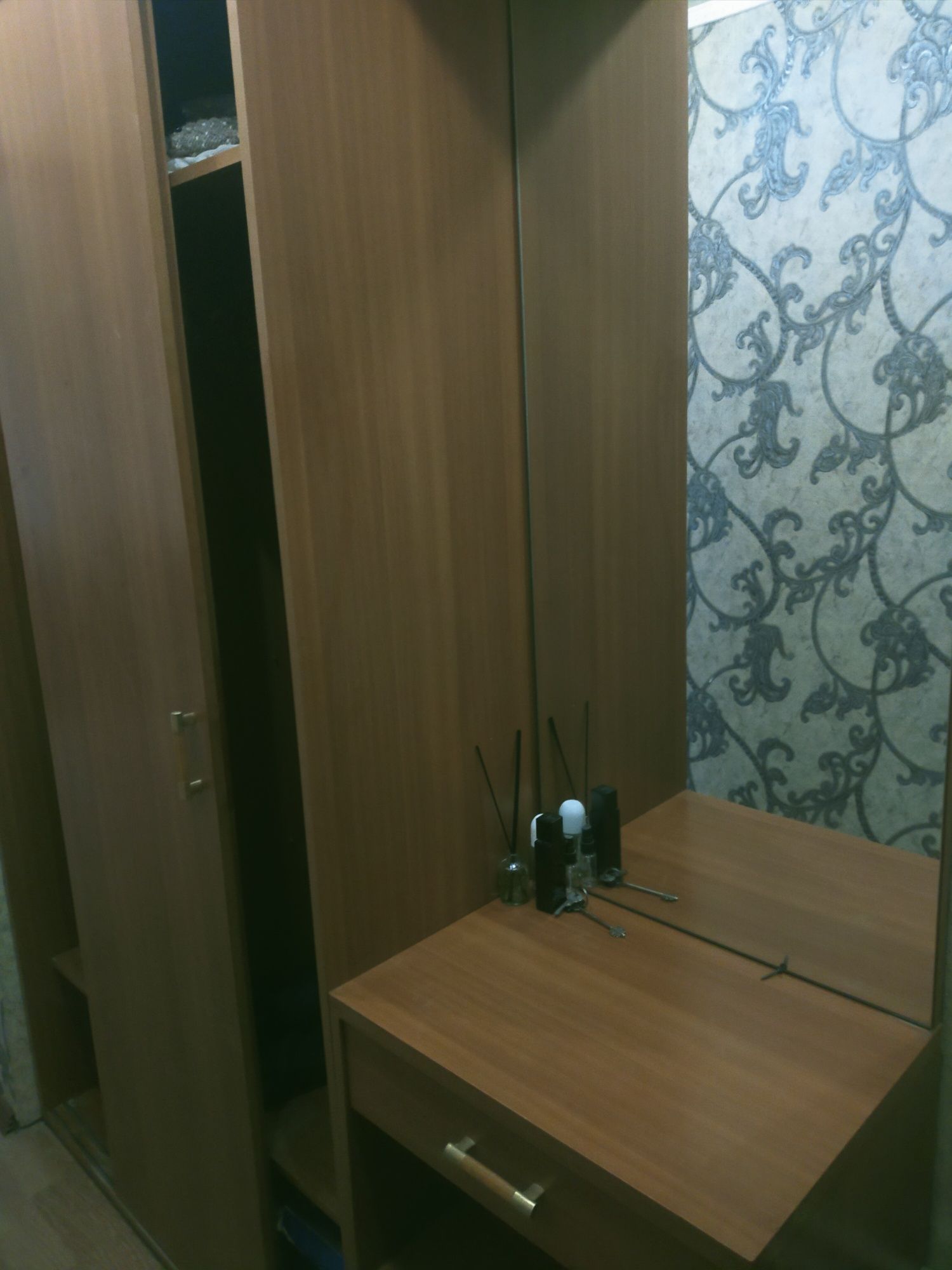 Прихожая в отличном состояние недорого